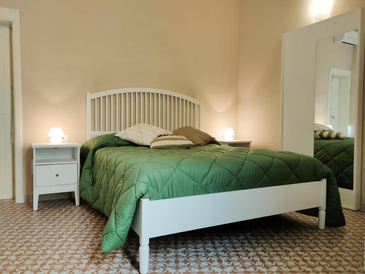 Ferienwohnung La Capasa Di Casada Spongano Exterior foto